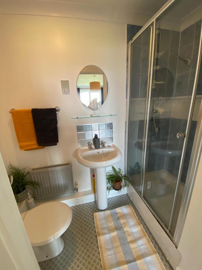 Sea Views On Fistral. Lovely Private Bedroom New Quay Exteriér fotografie